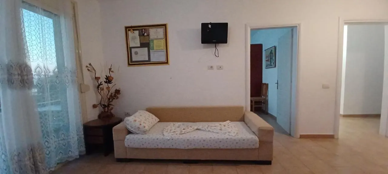 Villa Nuredinaj Vlore 0*,