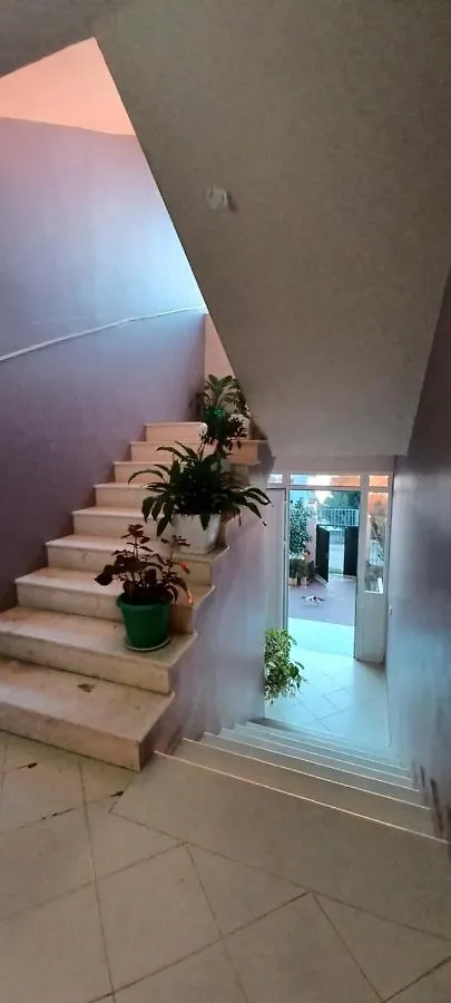 Villa Nuredinaj Vlore 0*,