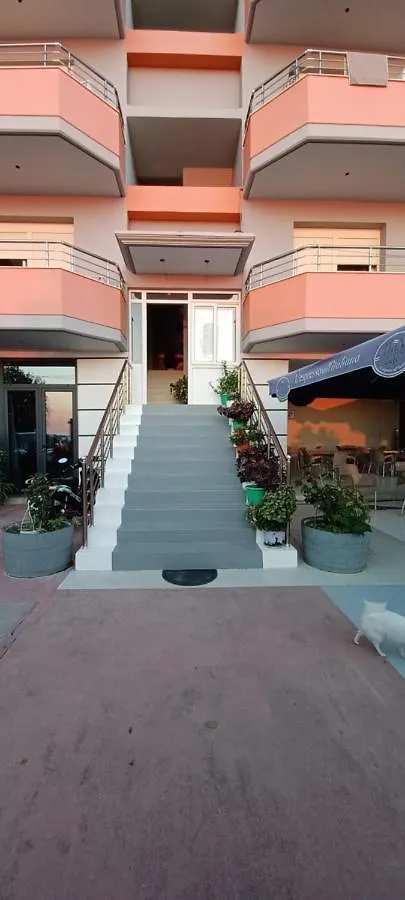 Villa Nuredinaj Vlorë 0*,